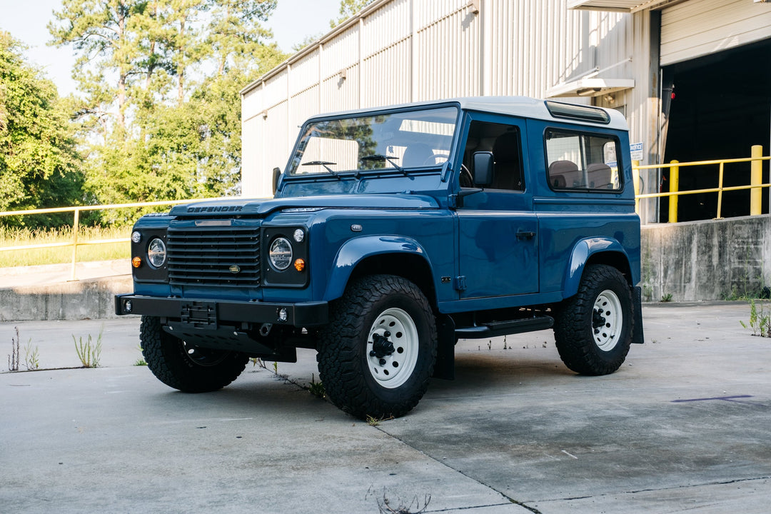Defender 90 Arles